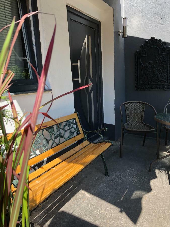 Haus Marion Appartement Daun Buitenkant foto